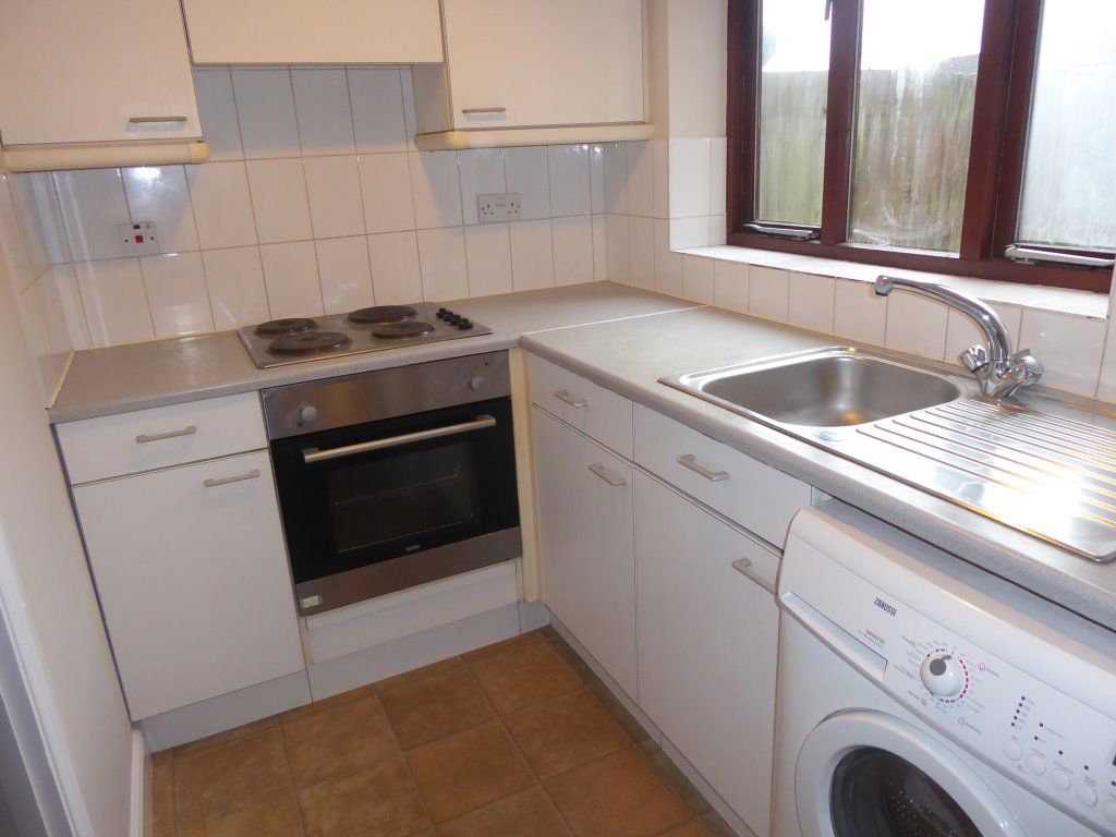 Flat Portstone Close in Duston