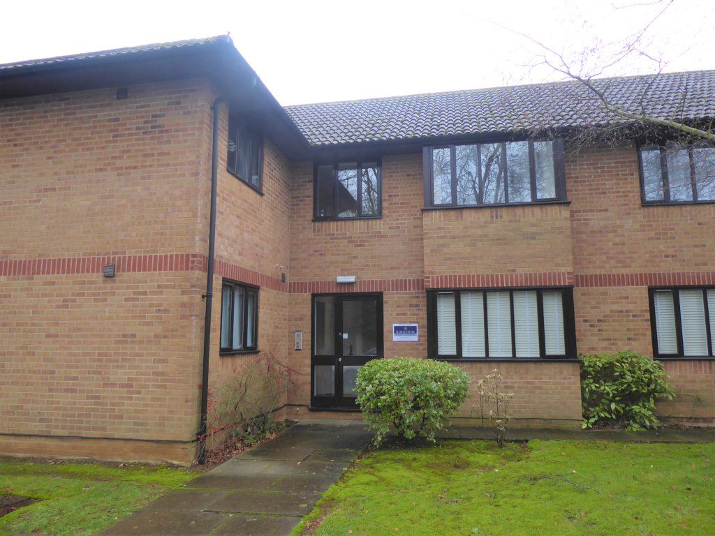 Flat Portstone Close in Duston