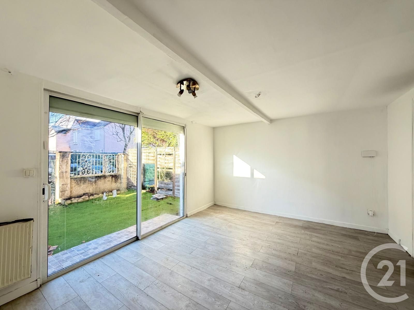 Maison Route d'Évry à Leudeville