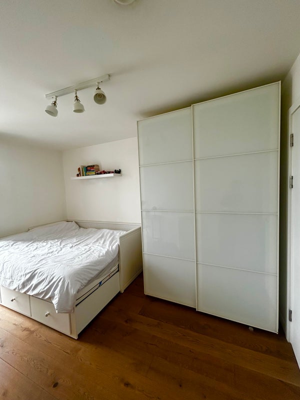 Room White Horse Lane in Greater London