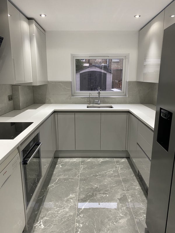 Room Wigston Road in Greater London