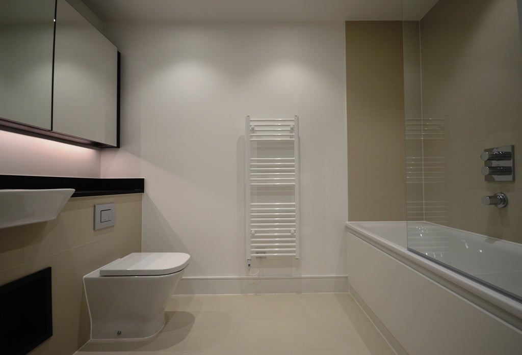 Flat Hannaford Walk in Greater London