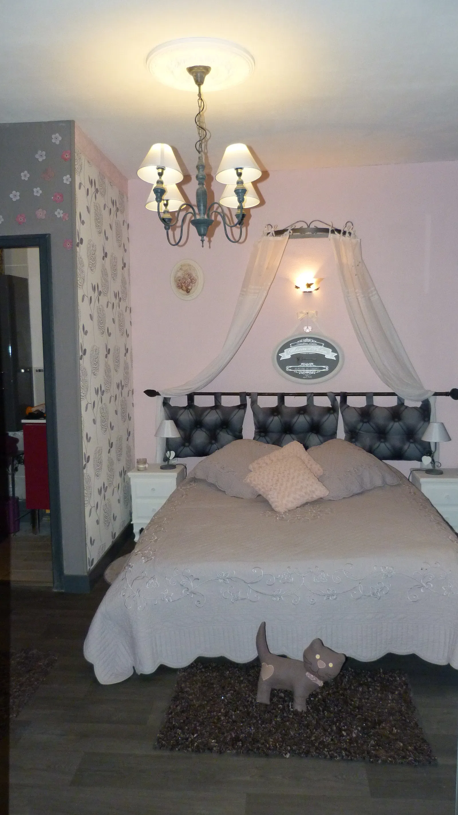 Room Avenue d'Angoulême in Brantôme en Périgord