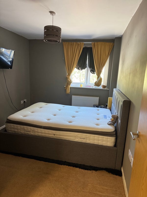 Room Cherry Tree Crescent in Bristol