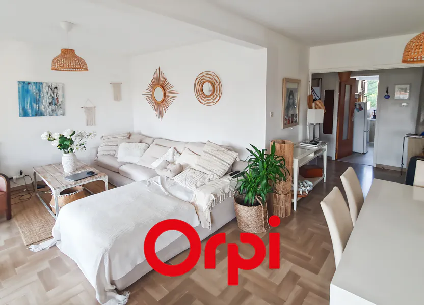 Flat Les Terrasses de Portissol in Sanary-sur-Mer