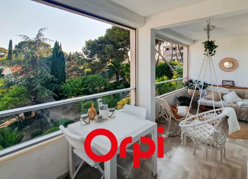 Flat Les Terrasses de Portissol in Sanary-sur-Mer