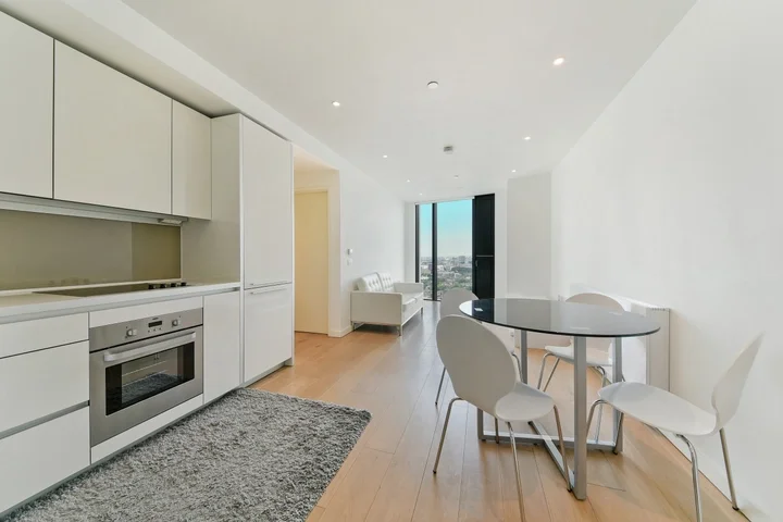 Flat Walworth Road in London