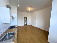 Flat Middle Hillgate in Stockport