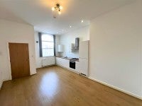 Flat Middle Hillgate in Stockport