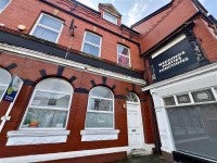 Flat Middle Hillgate in Stockport