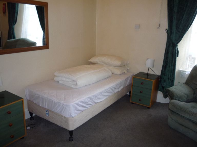 Flat Teignmouth Road in Torquay