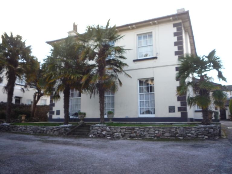Flat Teignmouth Road in Torquay