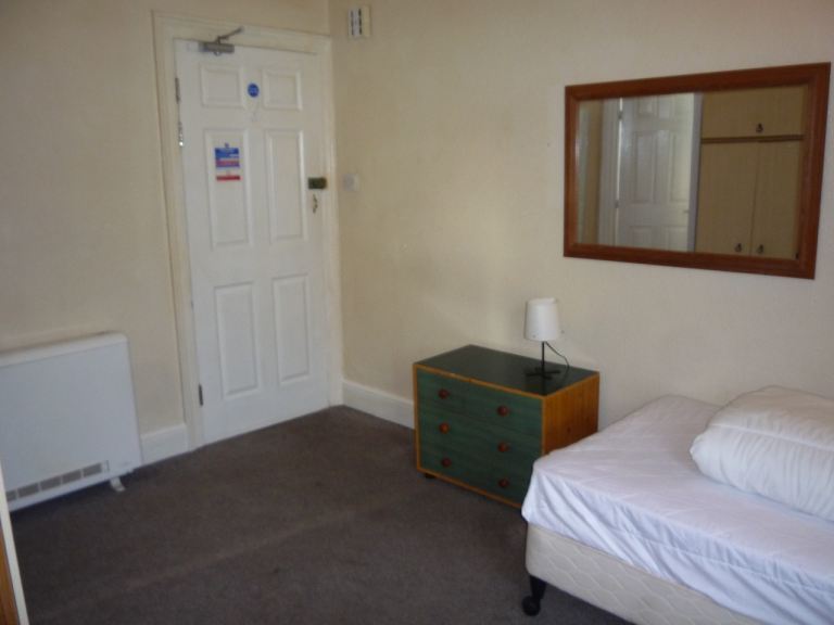 Flat Teignmouth Road in Torquay
