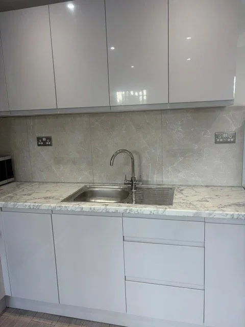 Flat Palmerston Road in Greater London