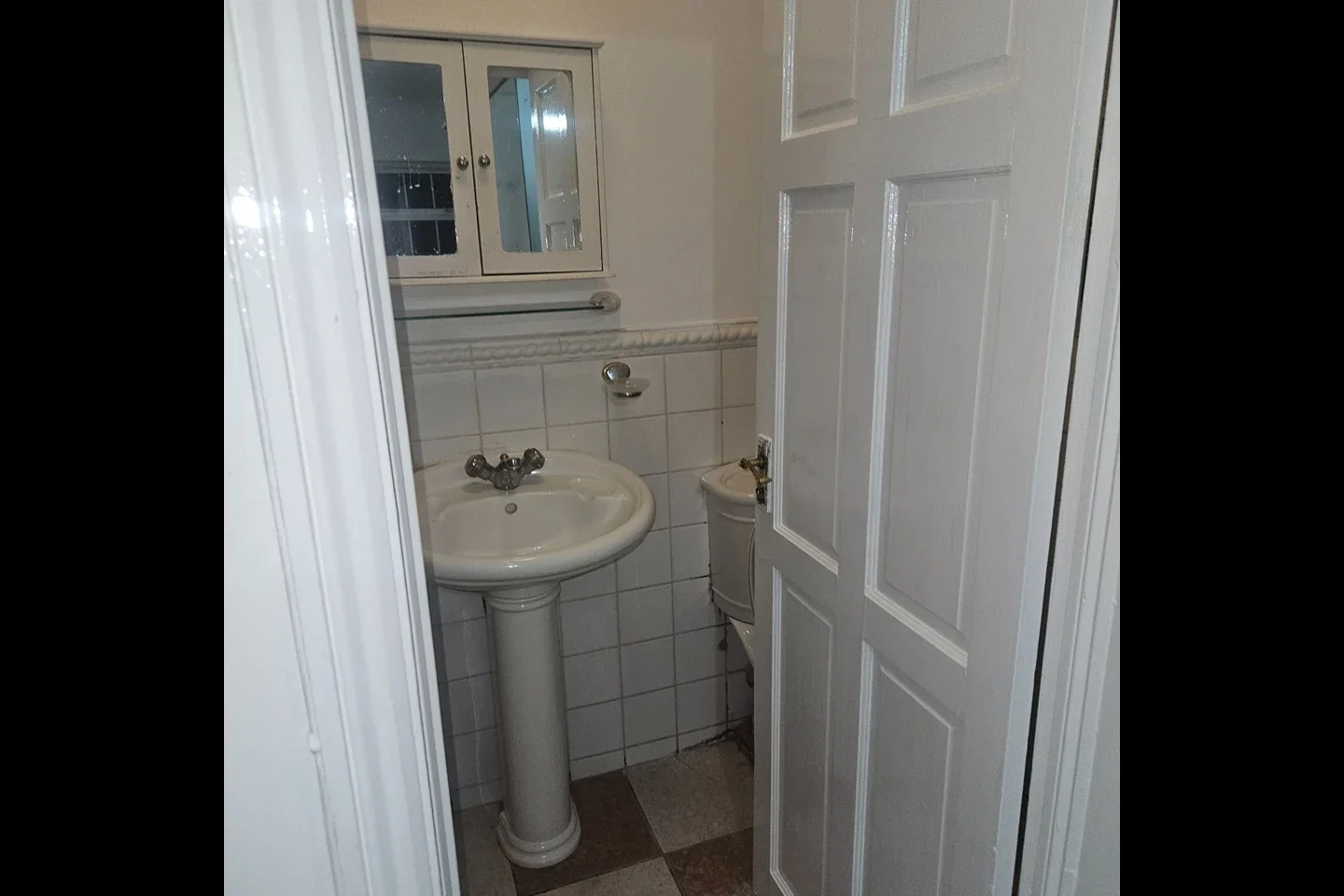 Flat Frimley Road in Greater London