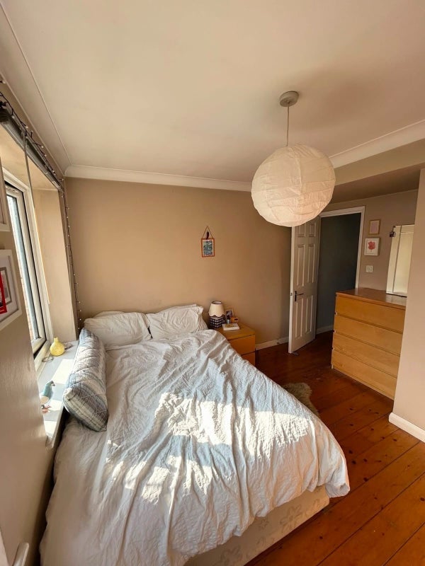 Room Cambria Road in Greater London
