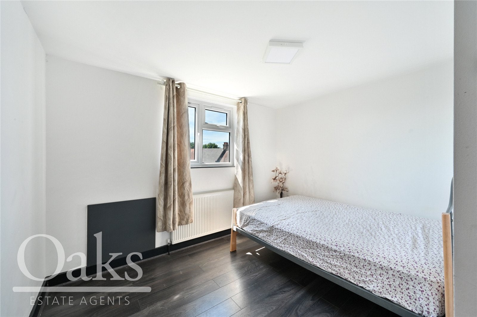 Flat Lower Addiscombe Road in Greater London
