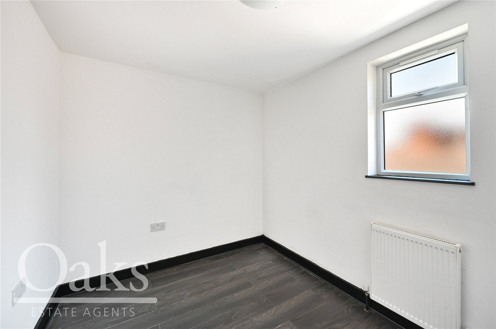 Flat Lower Addiscombe Road in Greater London