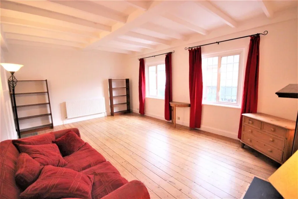 Flat Upper Mulgrave Road in Greater London