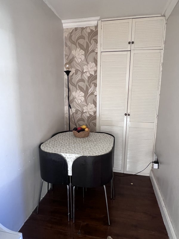 Room Pott Street in Greater London
