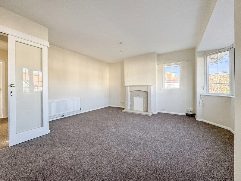 Flat Dover Road in Worthing