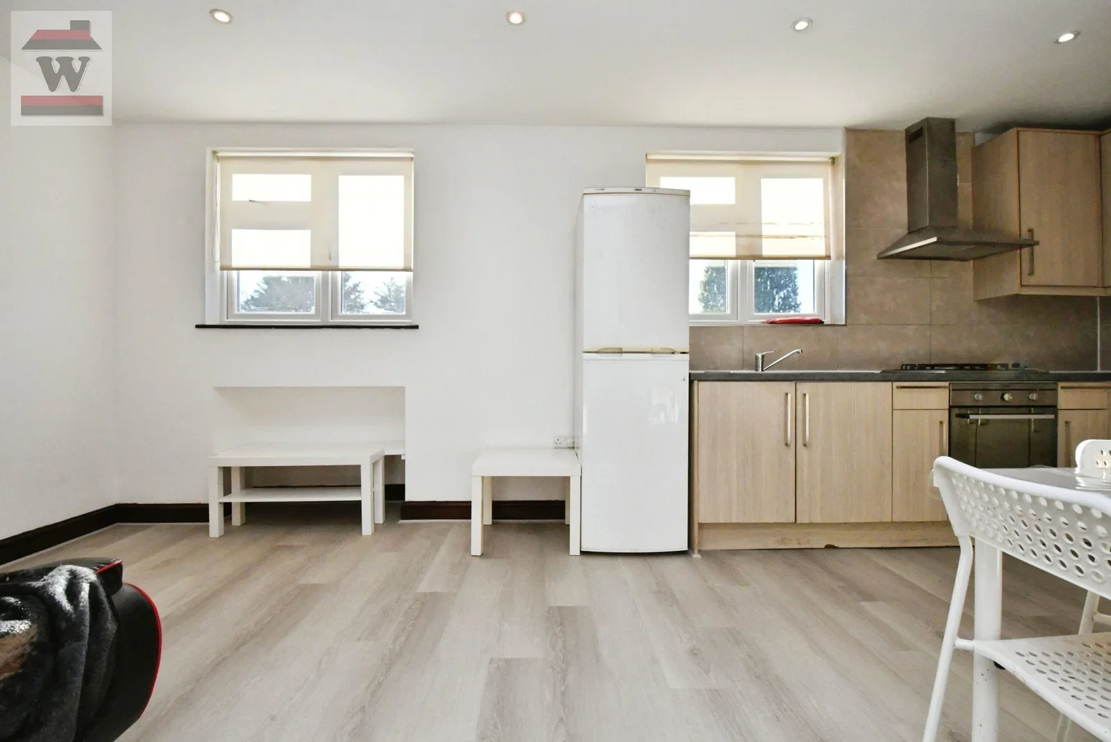 Flat Lampton Road in Greater London