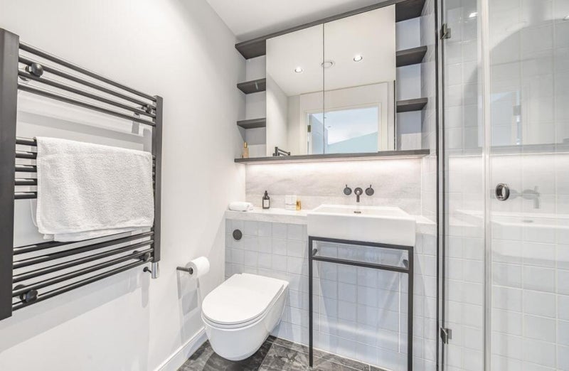 Room Cutter Lane in Greater London