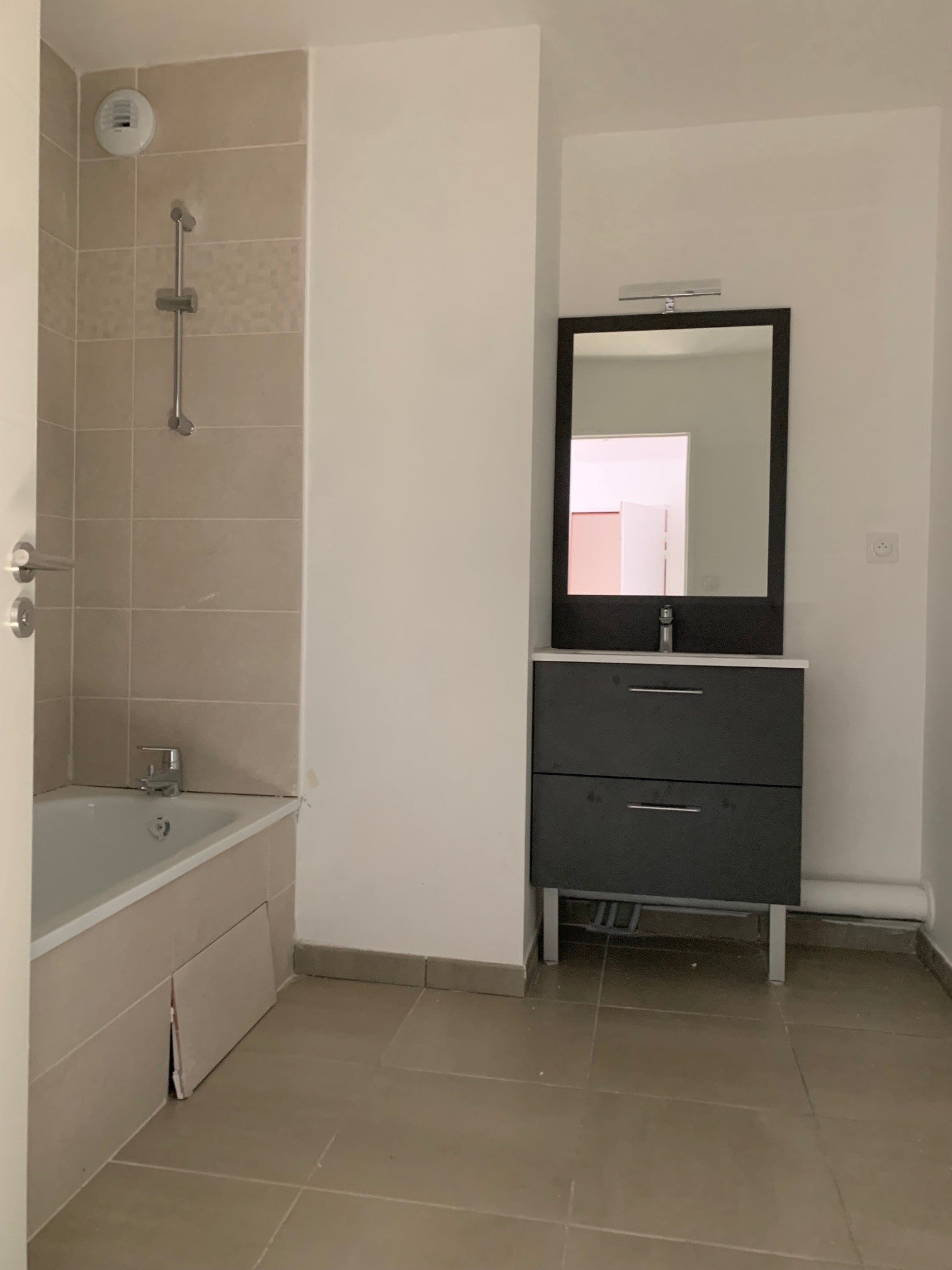 Flat Rue du Barry in Gratentour