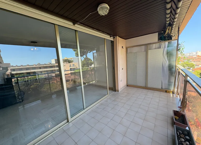 Appartement Avenue de la Serre à Cagnes-sur-Mer