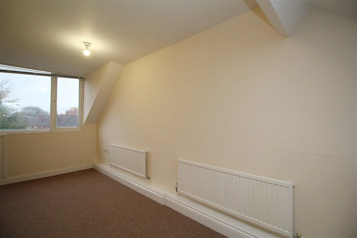 Room Selbourne Street in Charnwood