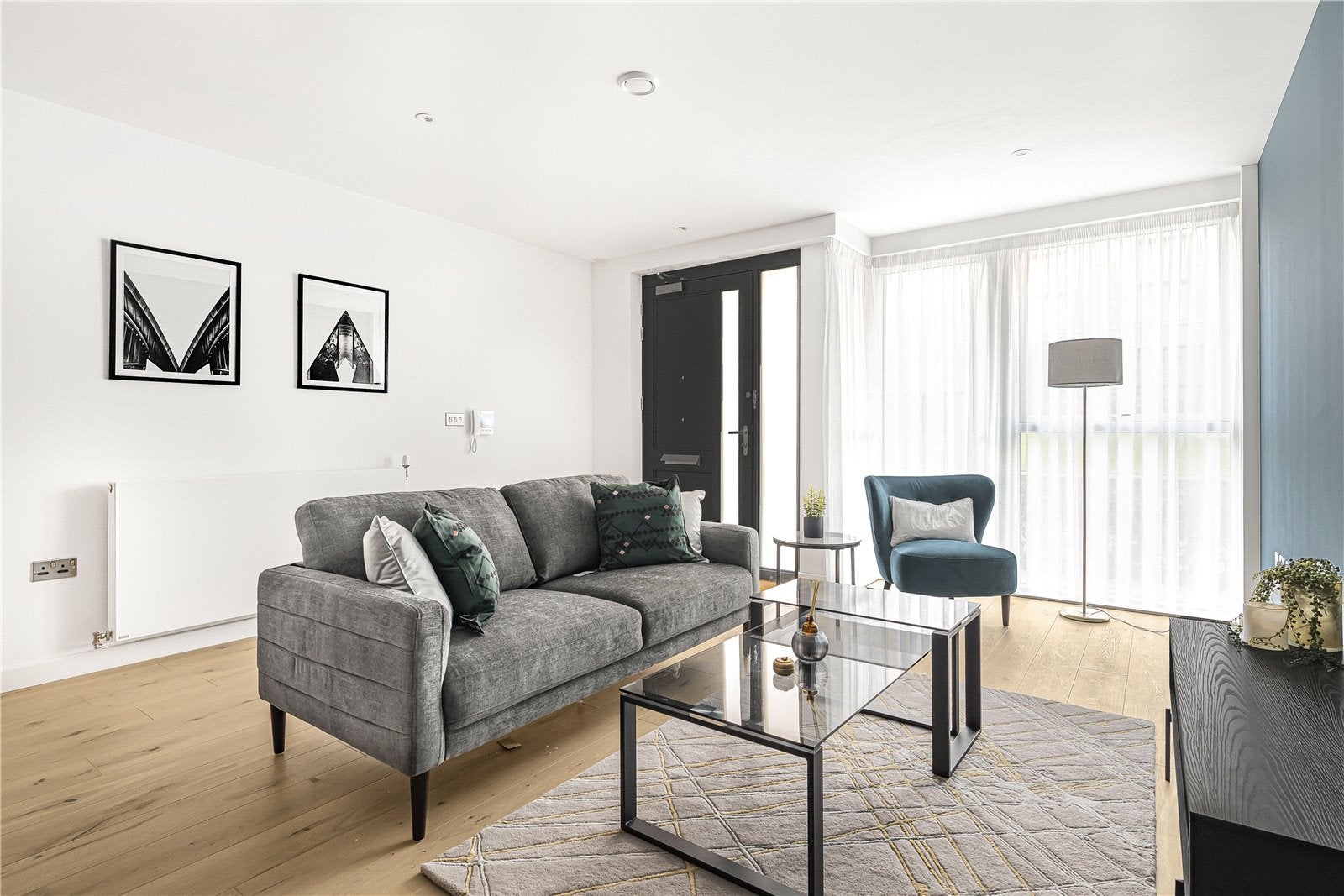 Flat Masons Place in Greater London