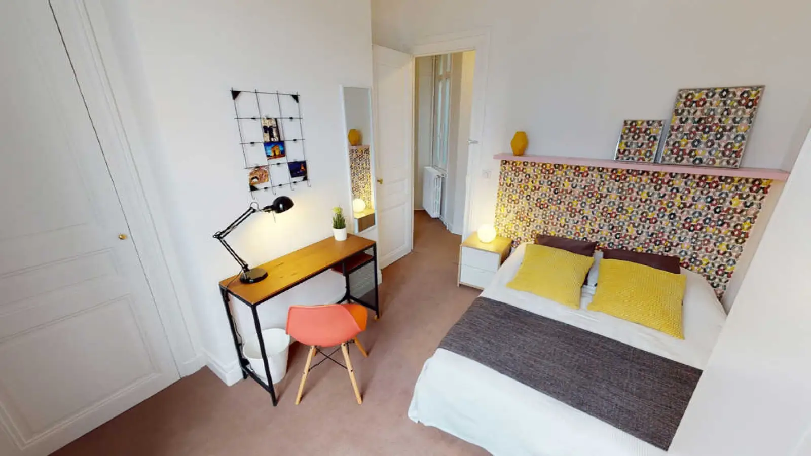 Flat Rue Ampère in Paris