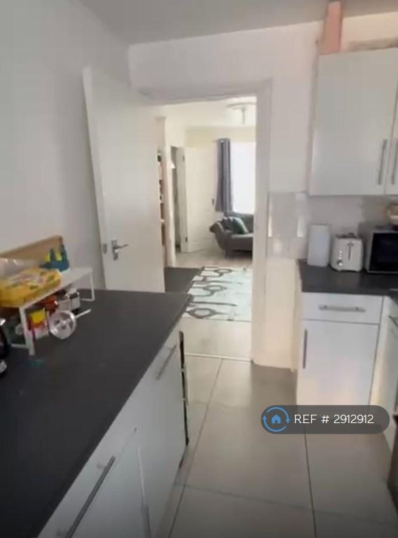 House Oakley Close in Greater London