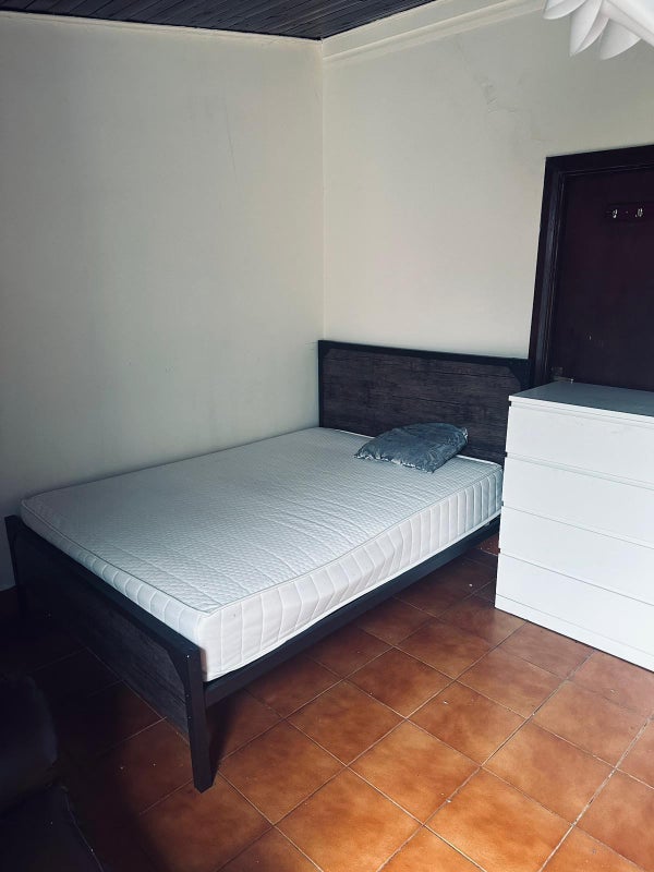 Room Hythe Close in Greater London
