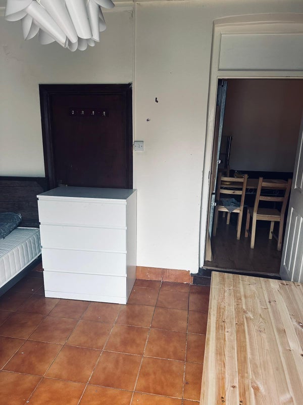 Room Hythe Close in Greater London