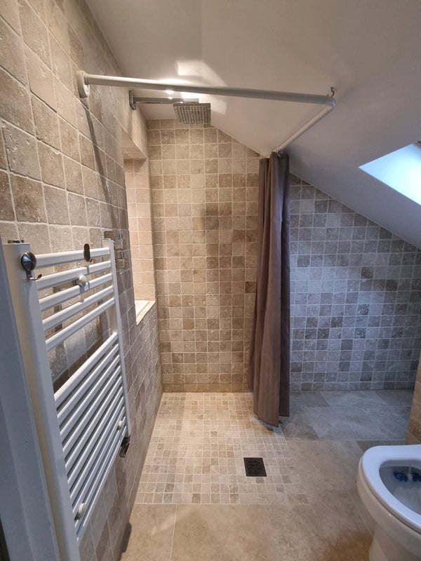 Room Trevelyan Road in Greater London