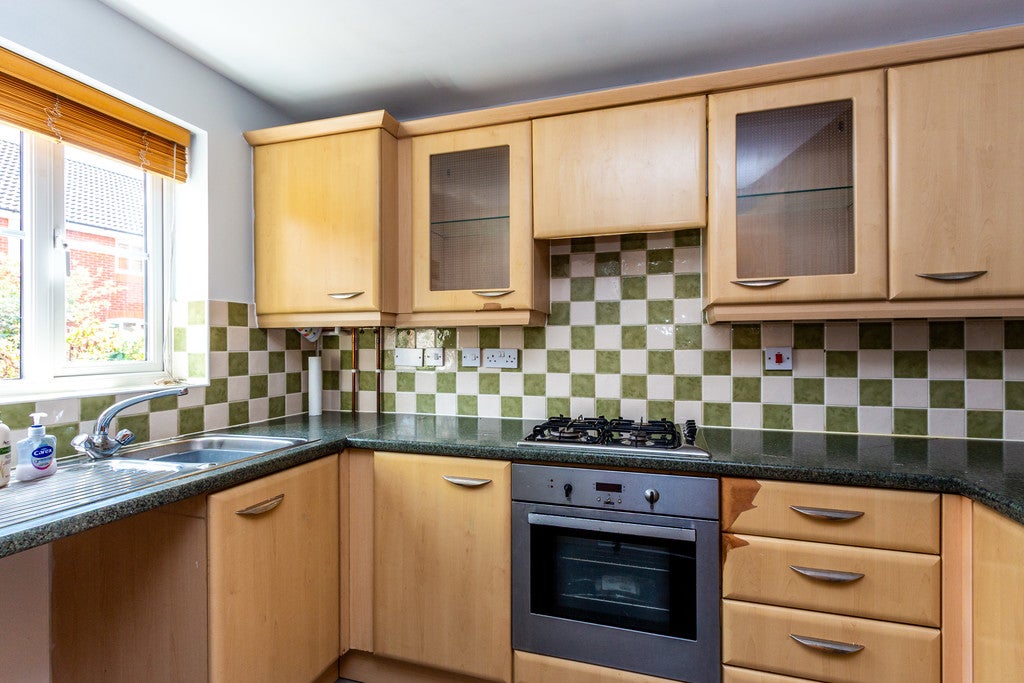 House Hollowell Close in Rushden