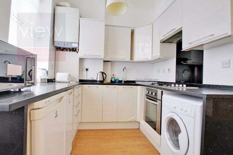 Flat Midford Place in Greater London