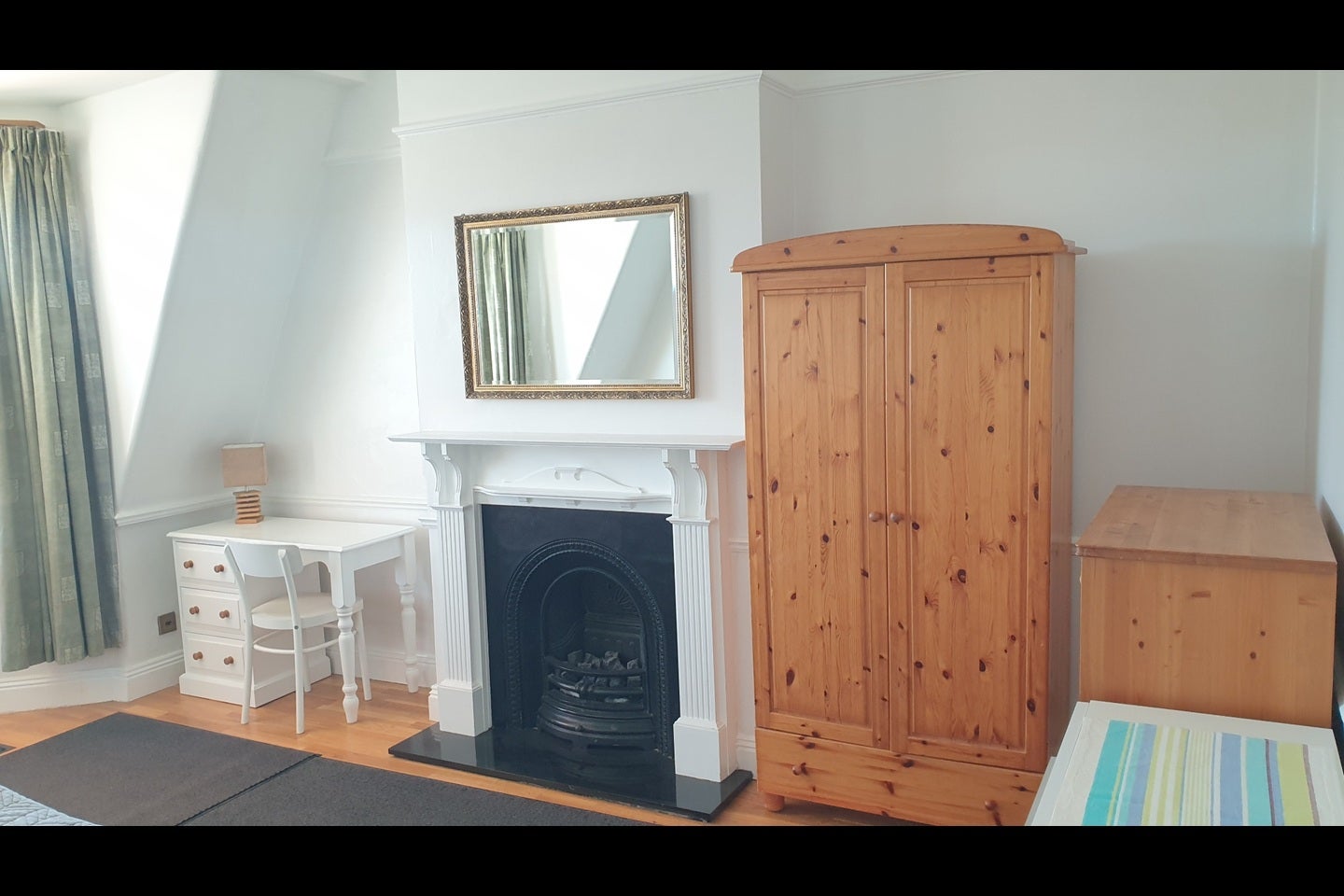 Room Sutton Court Road in Greater London