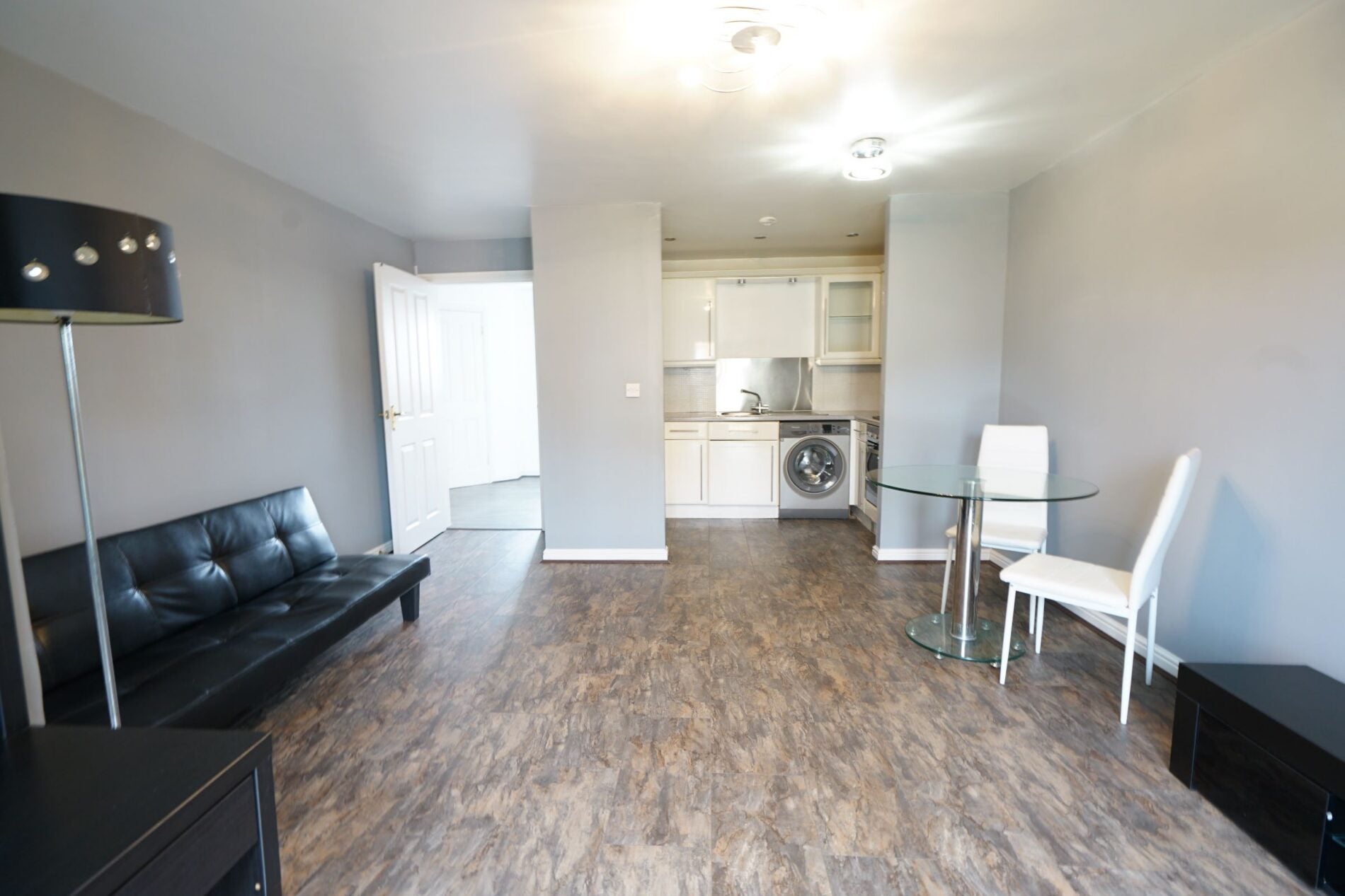 Flat Coniston Avenue in Purfleet-on-Thames