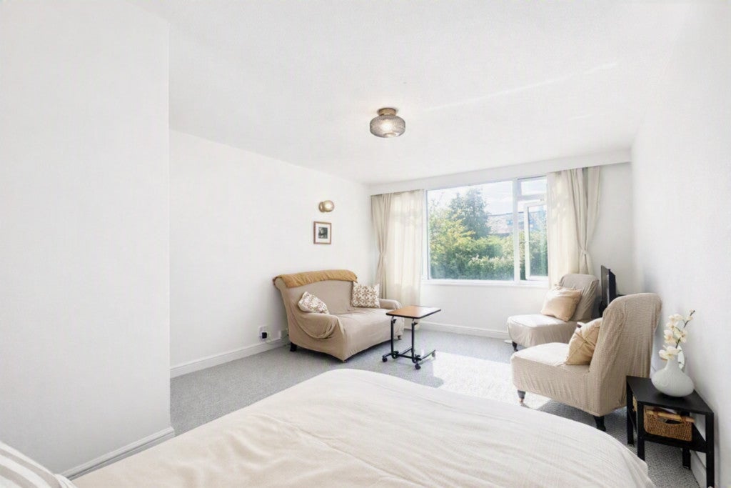 Flat Putney Hill in Greater London