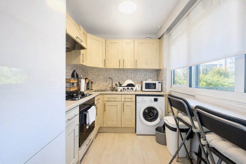 Flat Putney Hill in Greater London