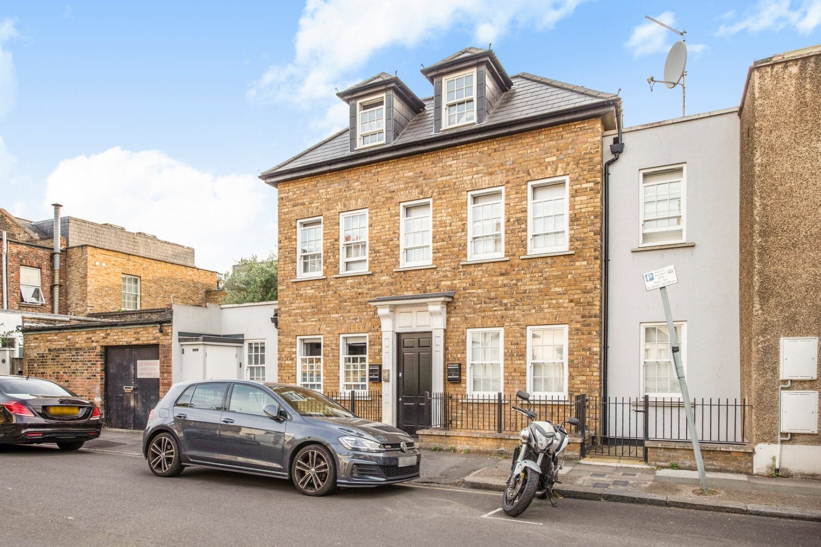 Flat Sefton Street in Greater London