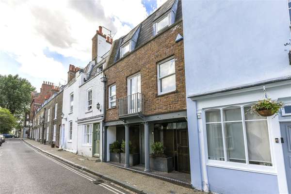 House Perrin's Lane in Greater London