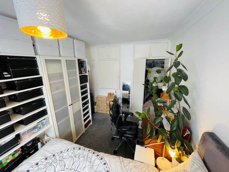 Room Frampton Park Road in Greater London