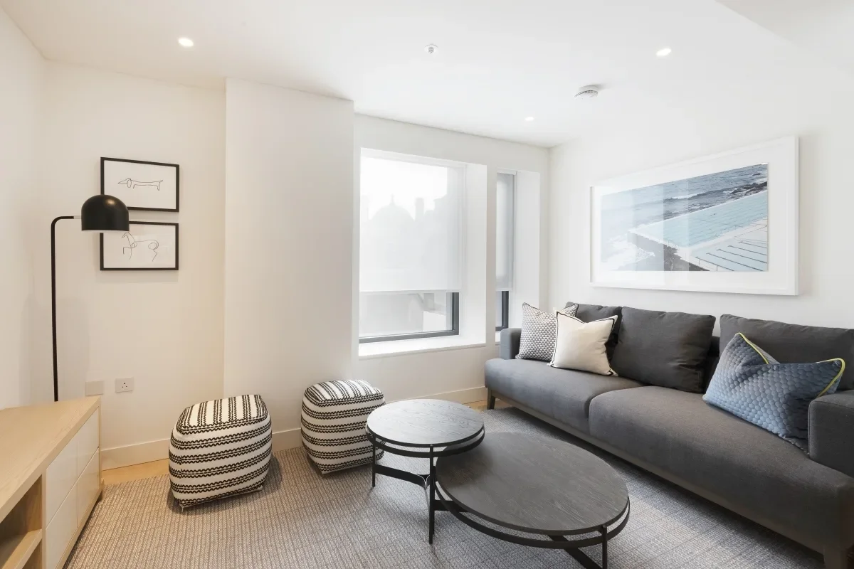 Flat Shaftesbury Avenue in City of Westminster