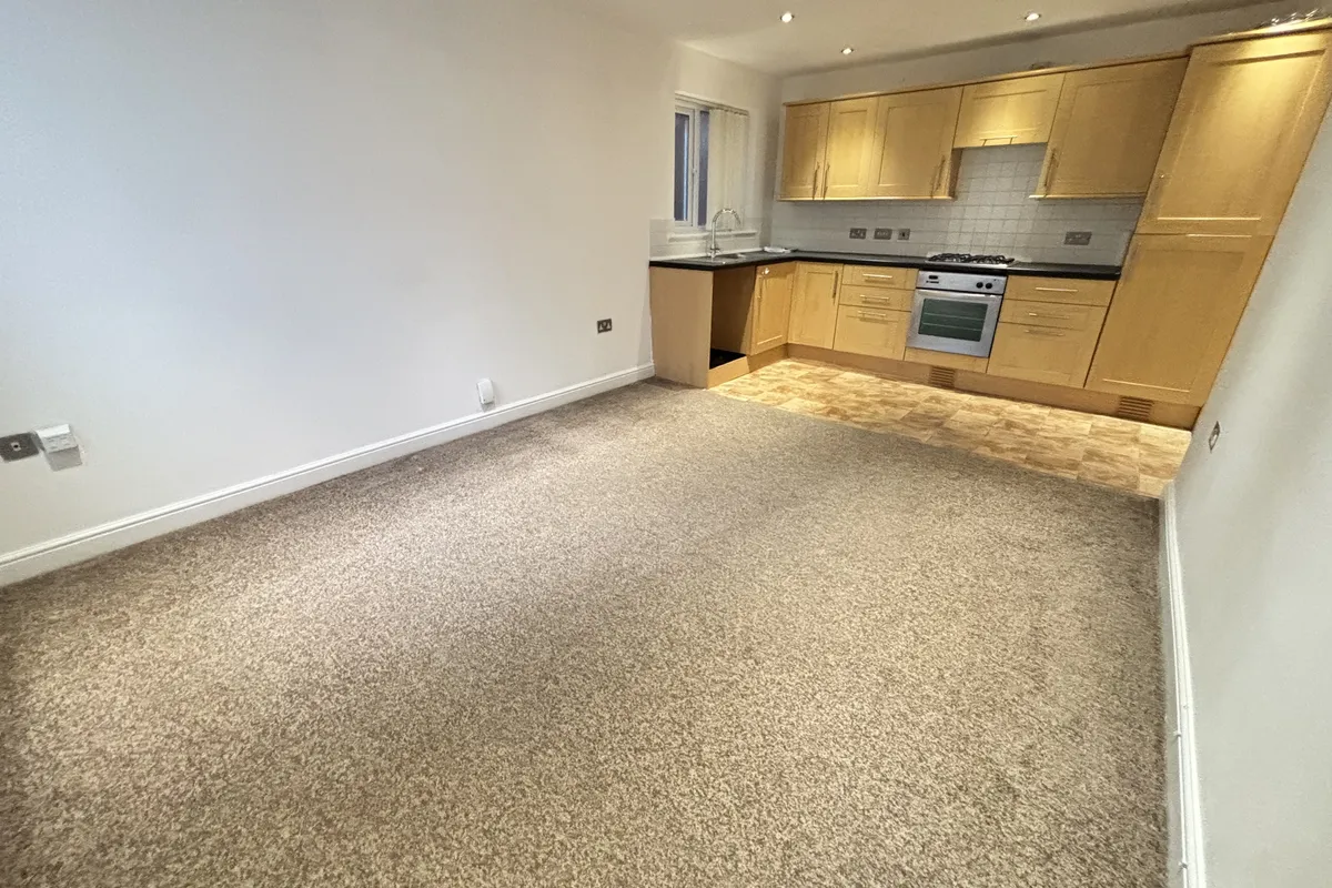 Flat Addison Road in Rugby
