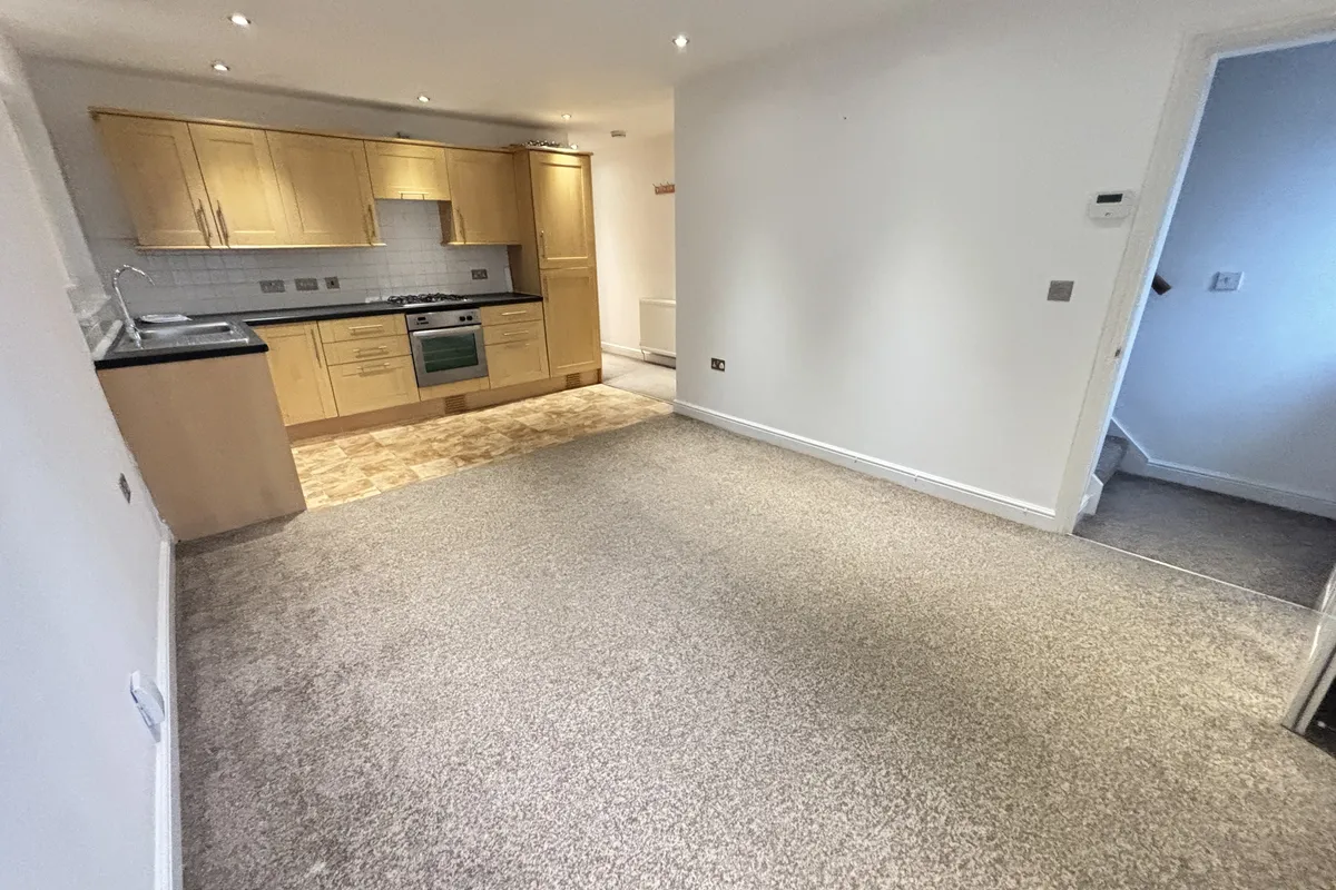 Flat Addison Road in Rugby