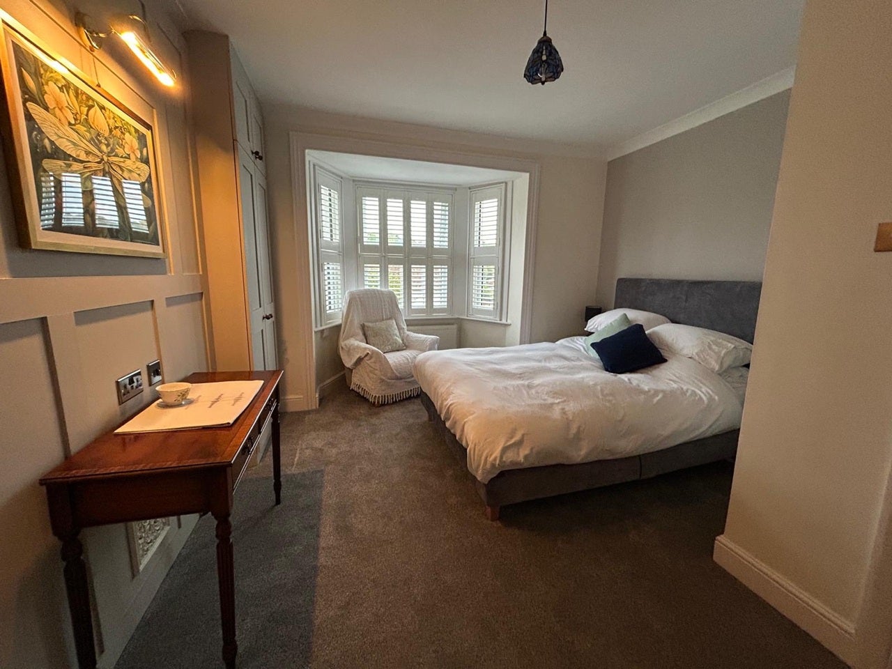 Flat Kingston Road in Mole Valley