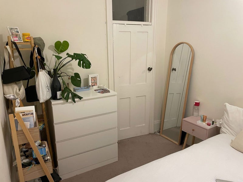 Room Brook Green in Greater London